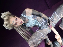 Anuskatzz in cute lingerie plays with herself