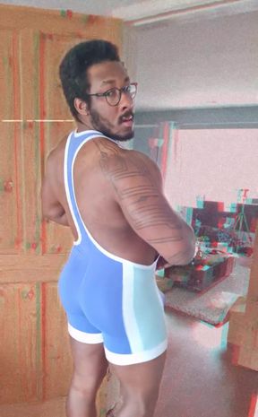 I Think I Like Blue Now, Makes Bulge Look Big