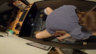 A Hentai Married Woman Who Gets Lonely While Playing With Her Smartphone At A Mankitsu And Gets A Bl