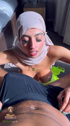 Muslim Slut Fucks a BBC in His Hotel Room
