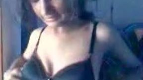 Cute Pakistani teen chick flashes her chicks on camera