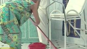 82 years old granny fisted by her doctor