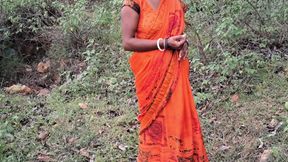 Desi Bhabhi outdoor