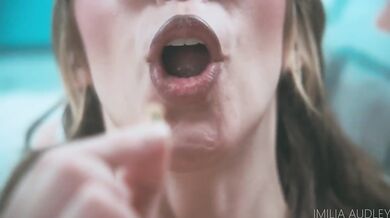 Giantess Futa Pounds Cock While Worshipping Ass