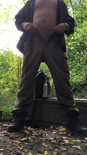 Solo hike Having a piss