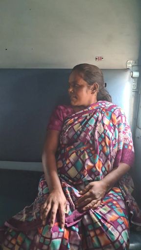 🥵INDIAN TRAIN Hot Indian Nabour Girl Sucking Dick So Good And Recieve Warm Cum In Mouth