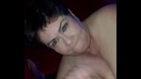 2025 12 13 Chienne Marie en club suce des queues