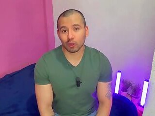 Mechanic with a huge cock fills the ass of the bottom with a big ass