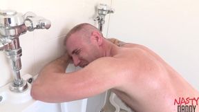 2 Insane Hunks Moist Shower Screw