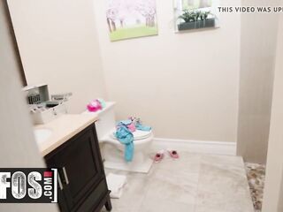 Jaye Summers - Jacking It Untill That babe Sucks My Ramrod - MOFOS