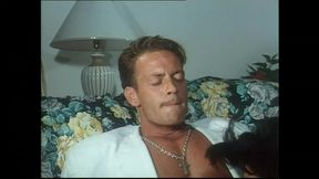 Moana Pozzi in: Desiring Moana