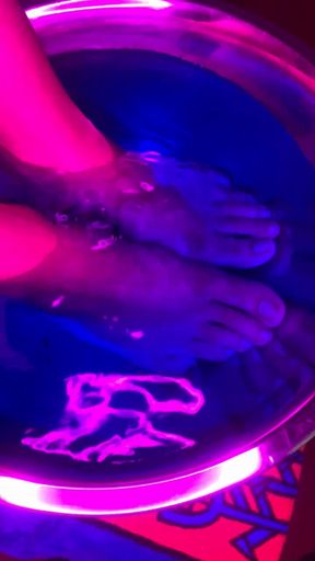 Relaxing foot soak