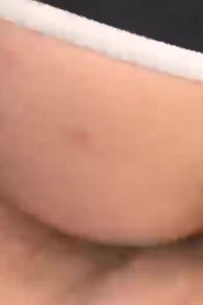 Spread the juice on my mouth