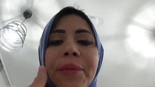 Fucking Horny And Sexy Big Ass Arab Mom