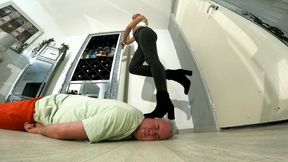 Danielle's New Head Trampling Boots FLOOR CAM