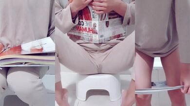 medschool girl peeng in pants |desperate pee|