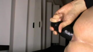 Doppelpenetration, ungezogen – Schwule Huren werden hart anal gefickt