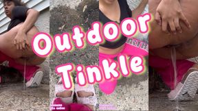 Outdoor Tinkle !
