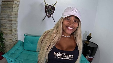 Metendo o ferro no rabo grande da baiana - Milena Queiroz
