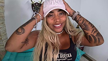 Metendo o ferro no rabo grande da baiana - Milena Queiroz