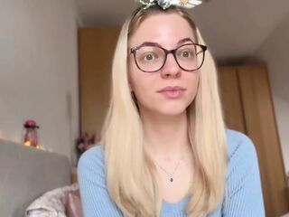How to Tell Her About Your Micro Size!