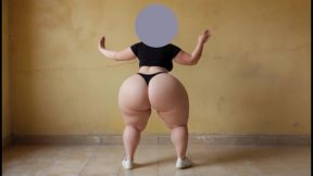 Big ass femboy, big ass boy moves his ass