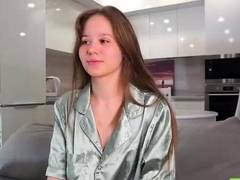 Brunette Solo Webcam Masturbation