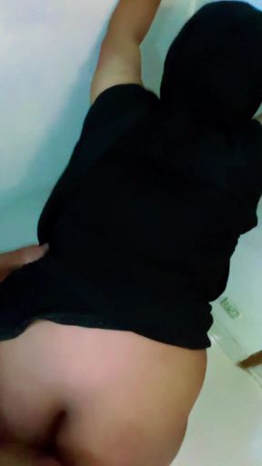 Jaw-dropping moment from &quot;mudir alfunduq yumaris aljins mae muakharati alkabirat li&#039;anani la &#039;astatie dafe takalif altaeam&quot;