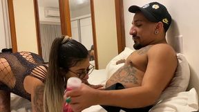 que mulher maravilhosa linda e gostosa peguei ela de quatro e depois o meu amigo baixinho comeu ela no pelo e nos dois soltou o leitinho na boquinha dela