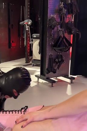 Giantess Footworship