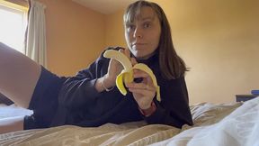 i love sucking on bananas