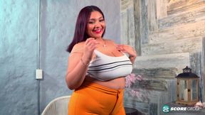 Ashlinx Was Eager to Show Her Big Boobs
