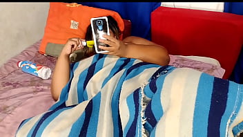 MINHA MADRASTA &Eacute_ PEGA TOCANDO SIRIRICA ESCONDIDO DO ENTEADO ,ELE ENT&Atilde_O PEGA SUA MADRASTA E FODE SUA GRANDE BUCETA E ELA LEVA GOZADA CUM IN HER | JU ESPOSA SAFADA FODE COM ENTEADO QUANDO