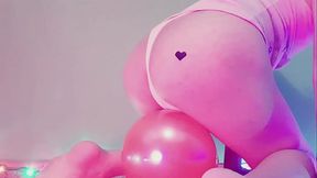 Sexy musa trans jugando con una banana - Maddy Diamond