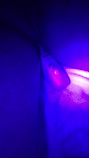 Slim trans amateur plays with vibrator and candle wax