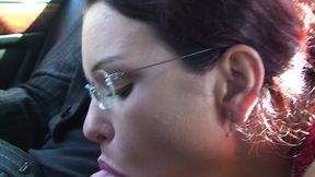 Shameless blowjob in driving car