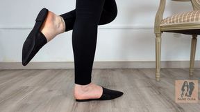 (643) Shoe Collection: Pointed-Toe Sequin Flat Mules - Dame Olga (1440p)