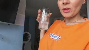 I-play-with-my-pregnant-belly-and-breasts