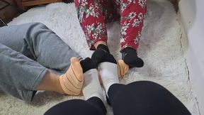 Foot wrestling