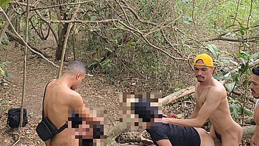 SURUBÃO NO PARQUE 20 HOMENS