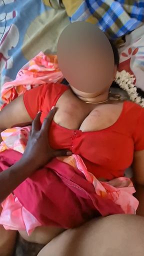 Hot Indian Aunty Sreejaa in Saree Blouse Juicy Tits Juggling Hard Sex