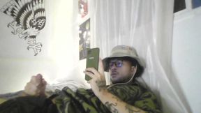 I checked my stepsister's cell phone and got horny when I saw her delicious tits
