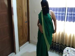 Hot Priya Aunty Fucked by Neighbor in Bed Room - Huge Fuck & Cum
