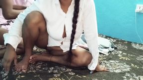 Bhabhi ke bahan Ghar per I Hui Hai