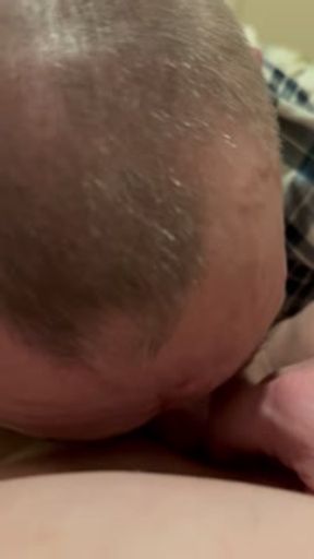 likt mij kutje en drinkt het op