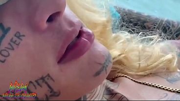 Nem te conto quem era o marido dela e mesmo assim soquei fundo no seu cu