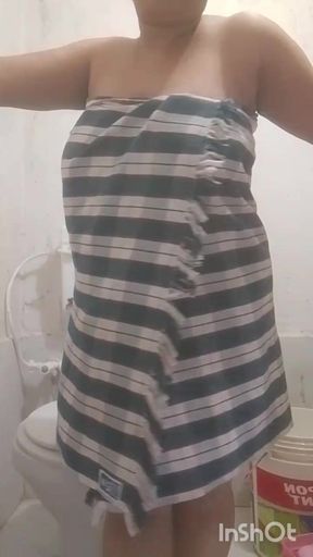Watroom me nate huye my wife ki suting
