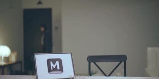 Chinese babe gets fucked and creampied by delivery man