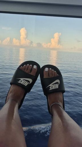 Lil White Toes