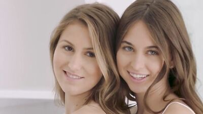 Riley Reid and Paige Owens Share Some Massive Anal Gaping Of Their Holes